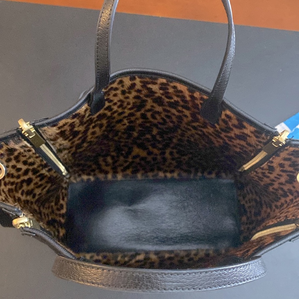 Henri Bendel animal print reverses to leather. shopping bag tote Removable strap - Picture 3 of 14